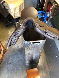 English Dressage saddle