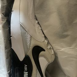 New Nike Air Max Size 10 1/2