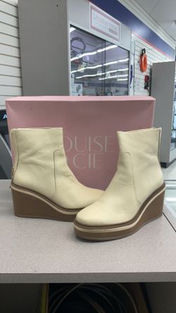 Louise etched boots
