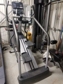 Life Fitness Integrity Summit Trainer PRICE DROP!