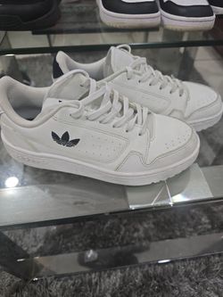 KIDS Shoes 3 1/2. Addidas