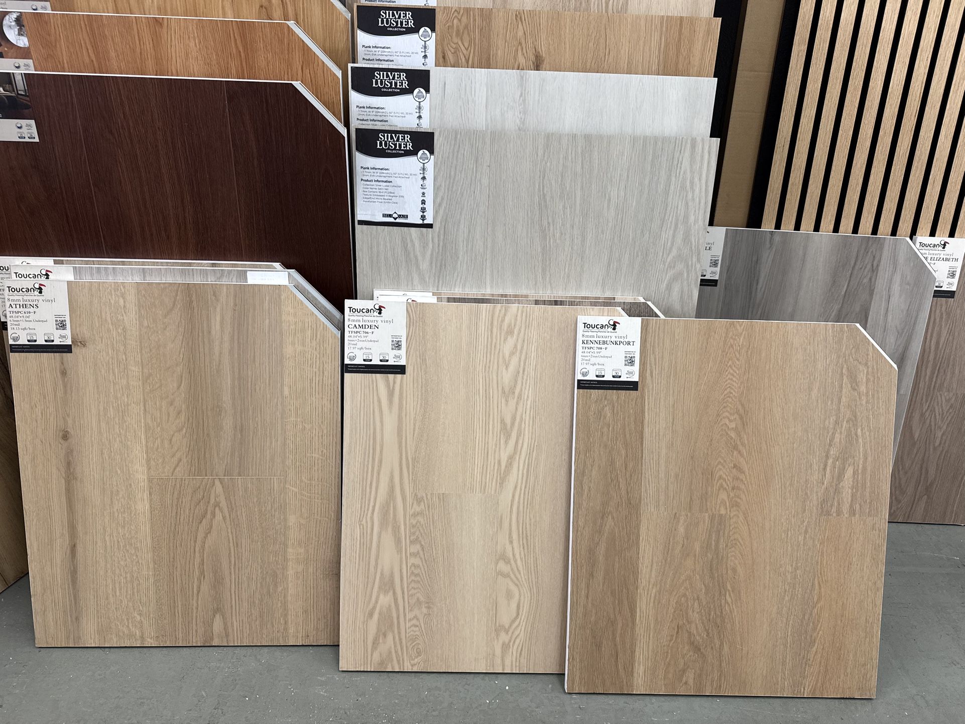 Vinyl & Laminate Flooring / Pisos $1.39 