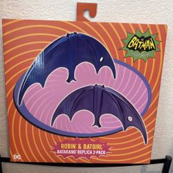 Batman Classic TV Series Robin & Batgirl Batarang Replica 2-Pack