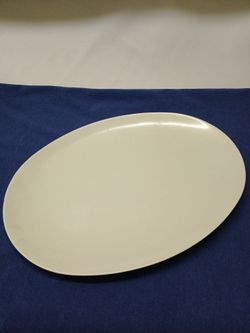 OVAL PLATTER,  PLASTIC,  WHITE,  LARGE