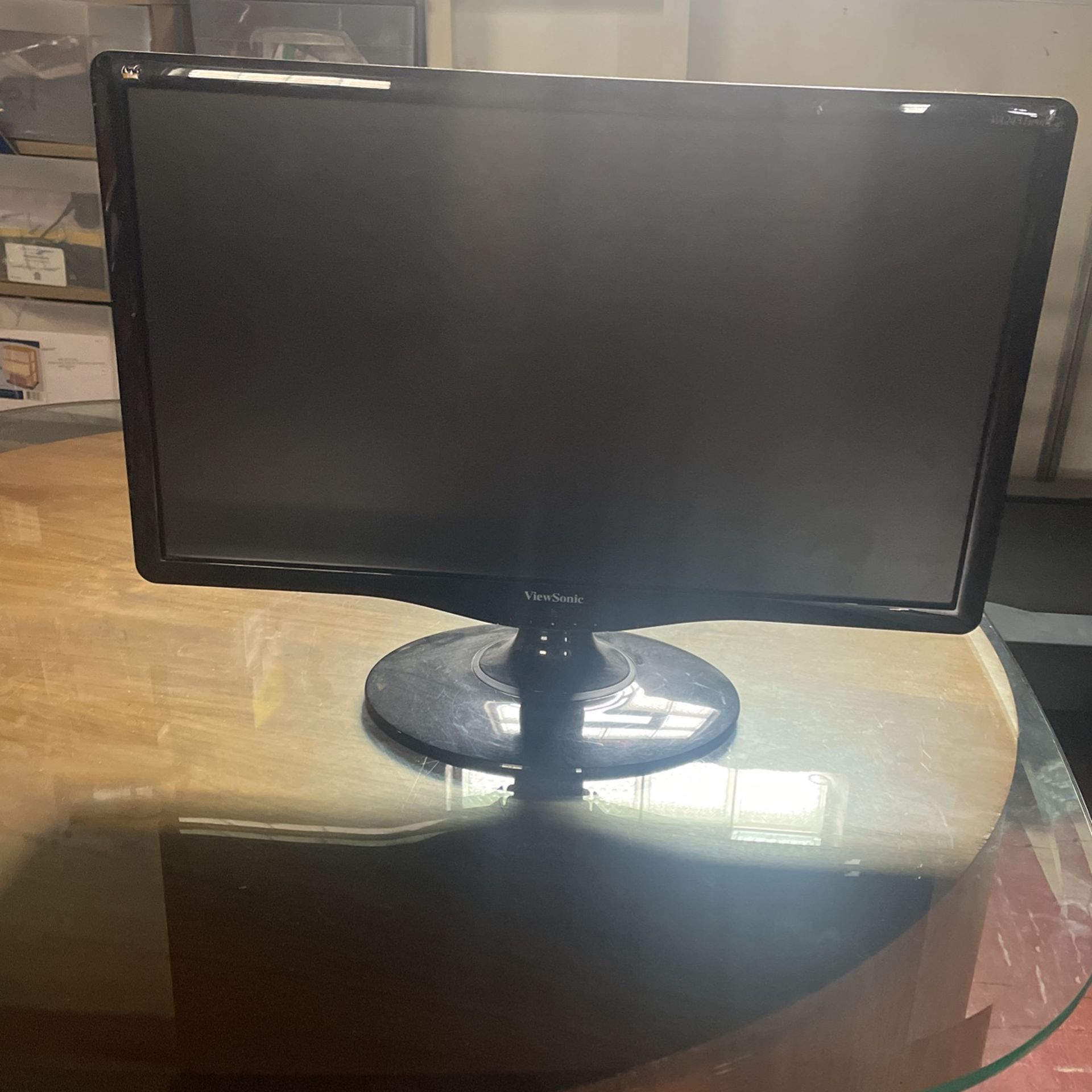 Viewsonic VA2431WM Black 24 in Widescreen Adjustable Display LCD Monitor