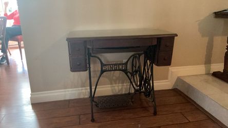 1910 Singer Tredle Sewing Machine