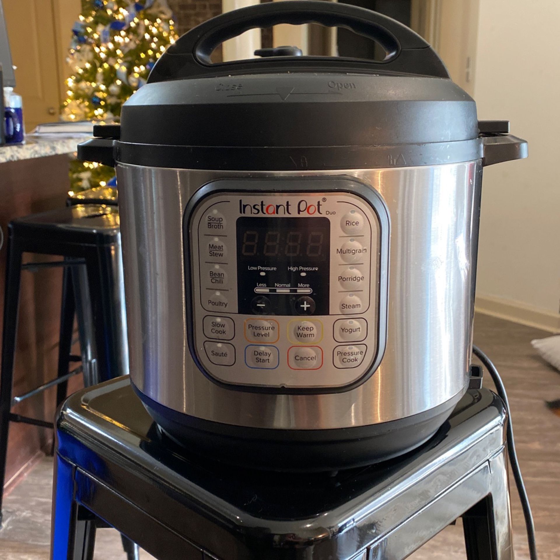 Instant Pot Duo 7-In-1 6 Qt Electric Pressure Cooker, Slow Cooker