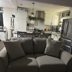 2 Love Seats
