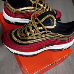 AIR MAX SIZE 9