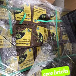 Premium Coco Coir Brick - 33LBS / 15KG - 100% Organic and Eco-Friendly Coco Coir Brick，$60/box