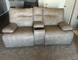 Reclining sofa