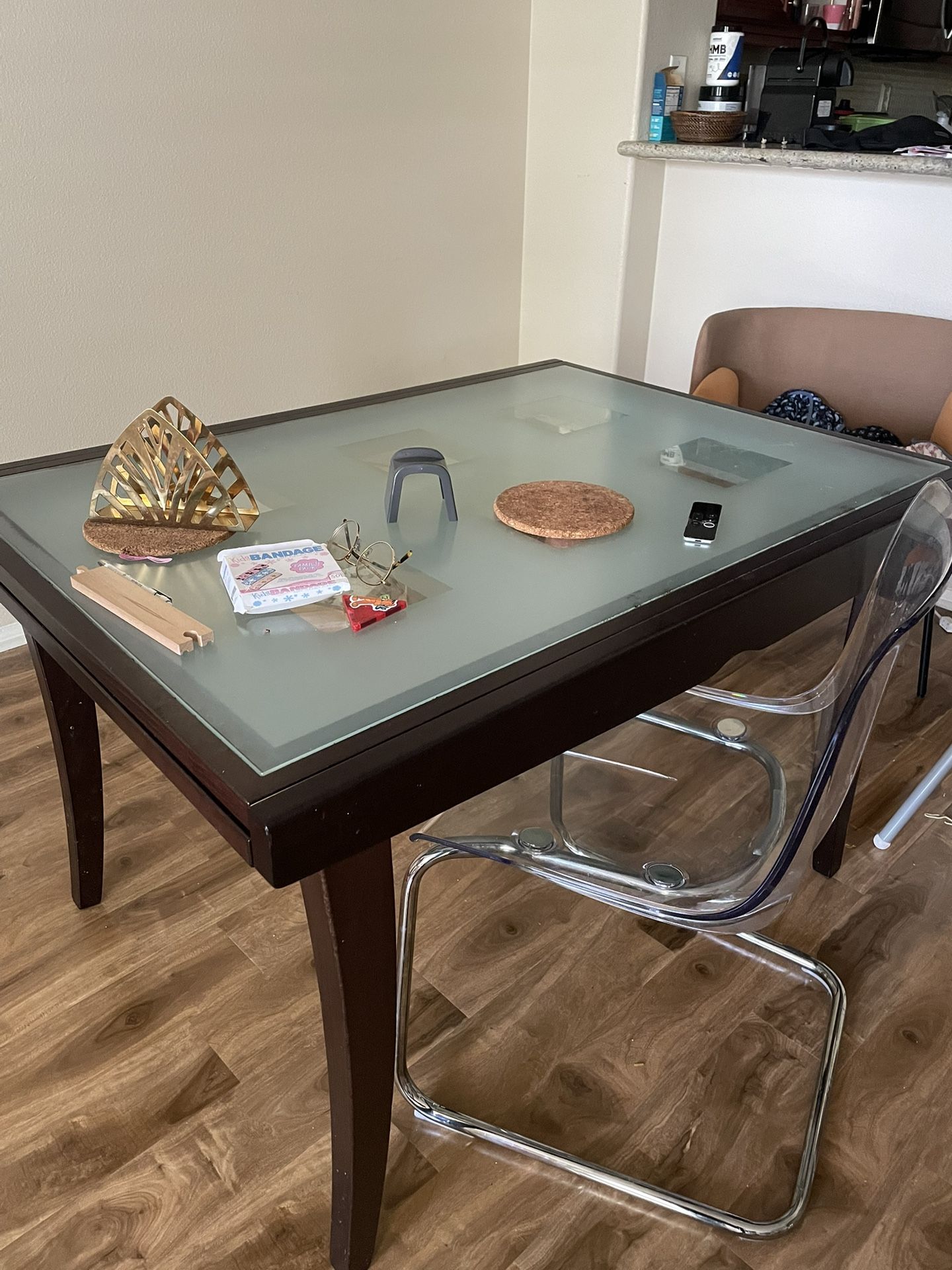 Extendable Dining Table