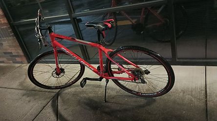 700c schwinn kempo men's hybrid best sale bike