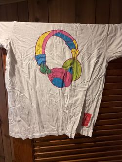 Five Crown Headphones Graphic T-Shirt – Size Large