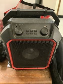 BLACKWEB PORTABLE BLUETOOTH PARTY SPEAKER - BLACK -TESTED 