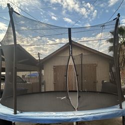 Trampoline 