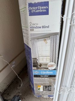 Better Homes & Gardens cordless window blind