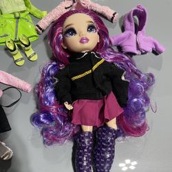 Rainbow High fashion Doll Emi Vanda Purple With High Boots and Outfits 