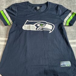 Seattle Seahawks Woman’s Size Large Top