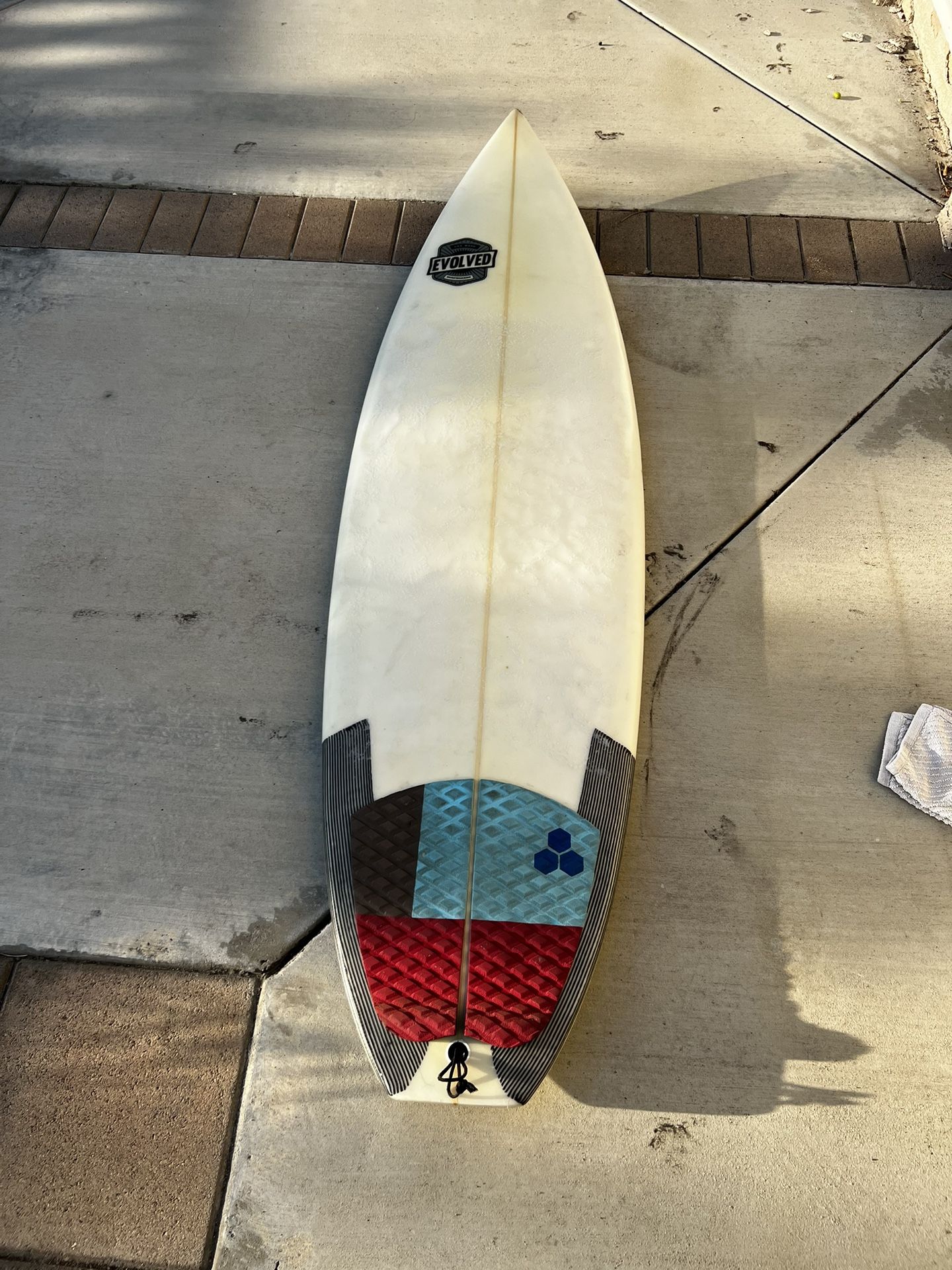 5’10 Evolved Surfboard Shortboard