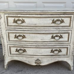 Drexel Heritage Belle Masion Handsome Chest In Grey
