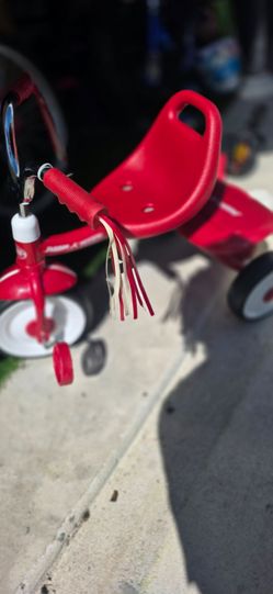 Radio Flyer Red Kids Tricycle