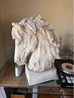 Horse head, Cream