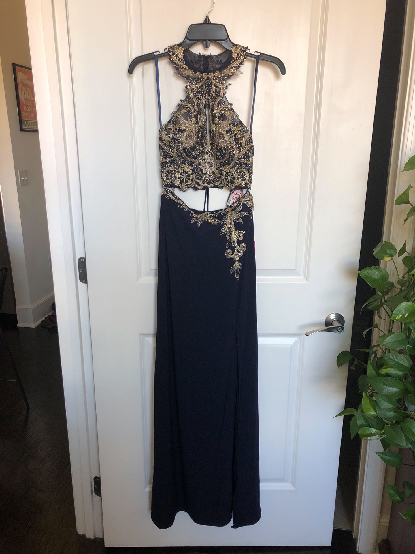 Size 2 - Dillard’s XSCAPE Formal Dress