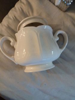 Vintage white Federalist Glass  sugar bowl