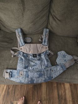 Lille Baby Complete Baby Carrier