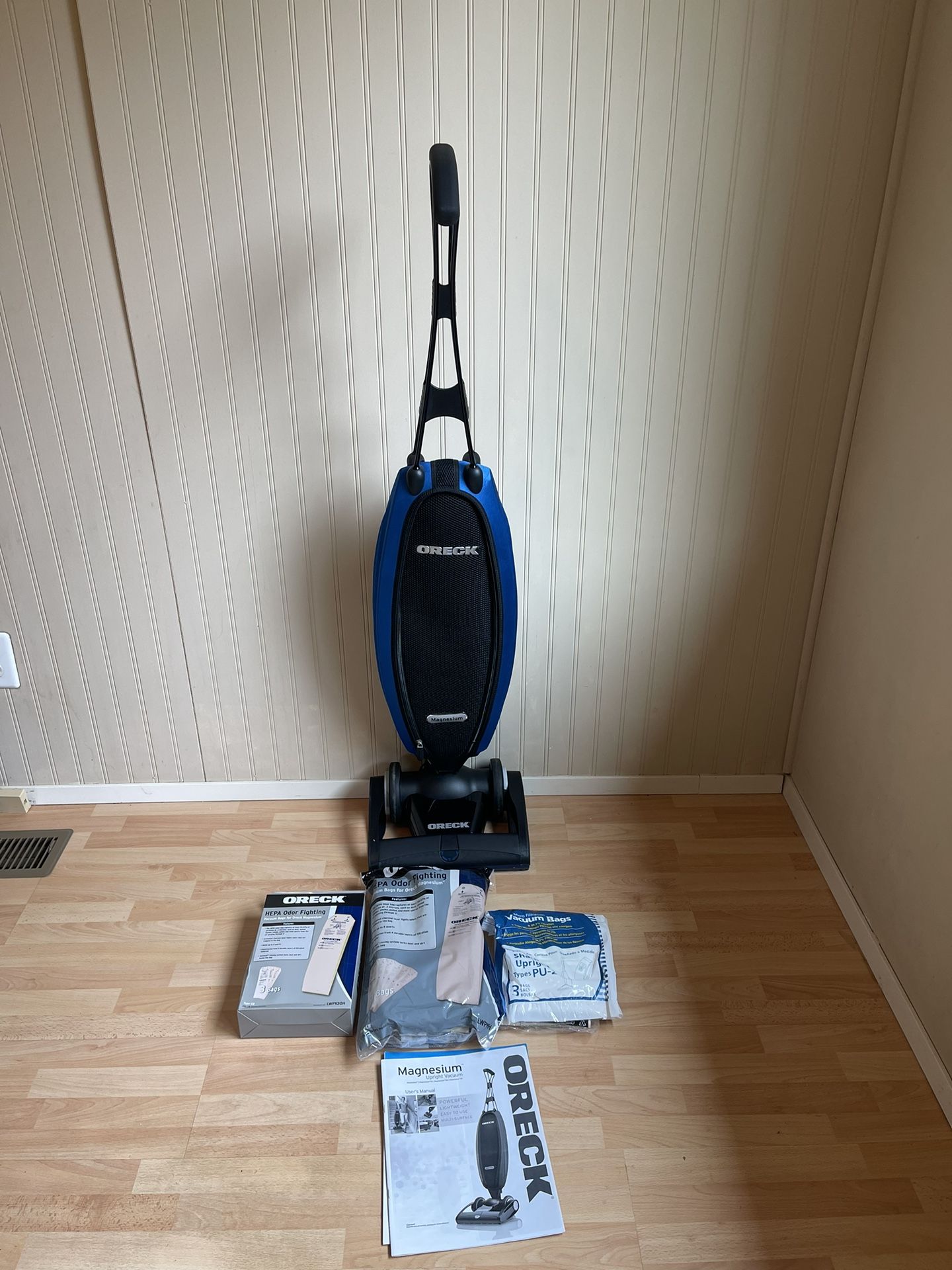 Oreck LW100 Magnesium Upright Lightweight Vacuum