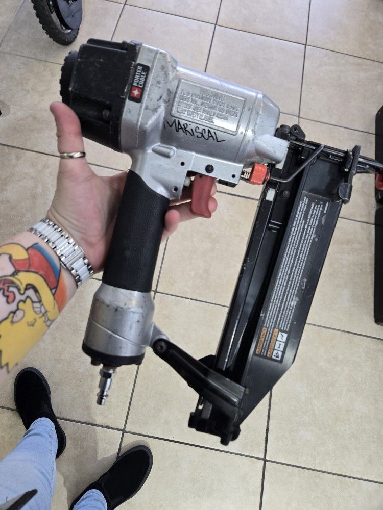 Porter Cable 16 GA Finish Nailer (FN250SB)