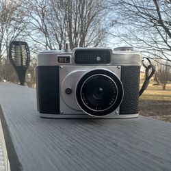 Tougodo Mei Half EL Vintage Half Frame 35mm Camera + 40mm F/8 Sankor Lens