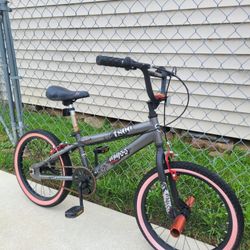 18" Kent Abyss BMX Freestyle Bike 
