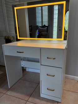 Dresser with Led lights 3 ways lights Colors change