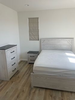 Ashley  Queen bedroom set (obo)