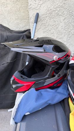 Motorcycle helmet