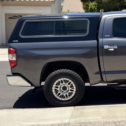 Camper Toyota Tundra