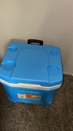 IGLOO  60 quarts 94 cans 56 liters