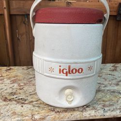 Igloo 2 Gallon Water Cooler 