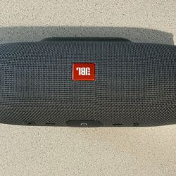 JBL Charge Essential 2 Speaker