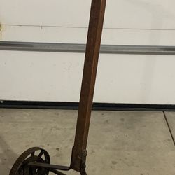 Antique/vintage Feel Lawnmower 