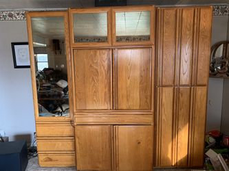 Entertainment center