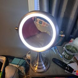 Lighted Makeup Mirror 