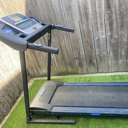Treadmill 