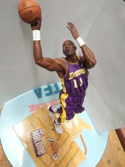 KARL MALONE #11 LAKERS TOY ACTION FIGURE