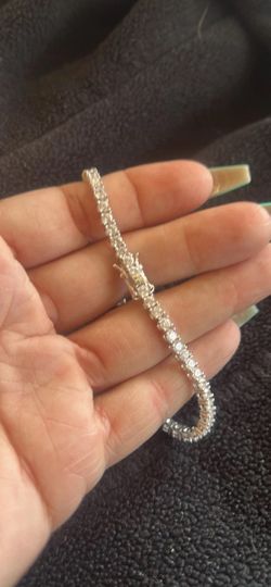 Ladies 7.5 inch moissanite tennis bracelet