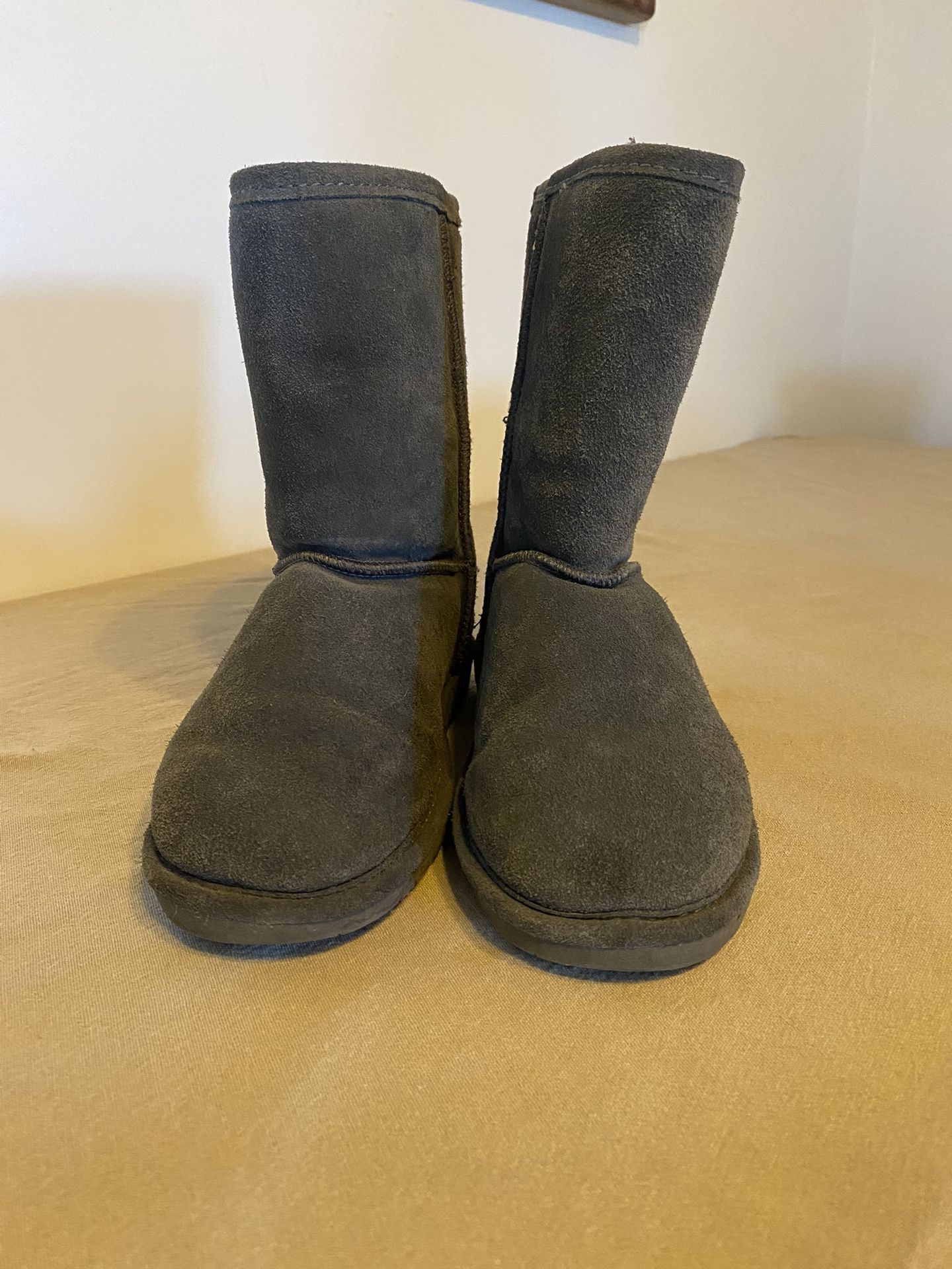 Bearpaw UGG Style Boots