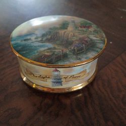 thomas Kincade Guiding lights Music Box