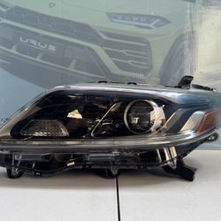 15-20 TOYOTA SIENNA LEFT SIDE HEADLIGHT 